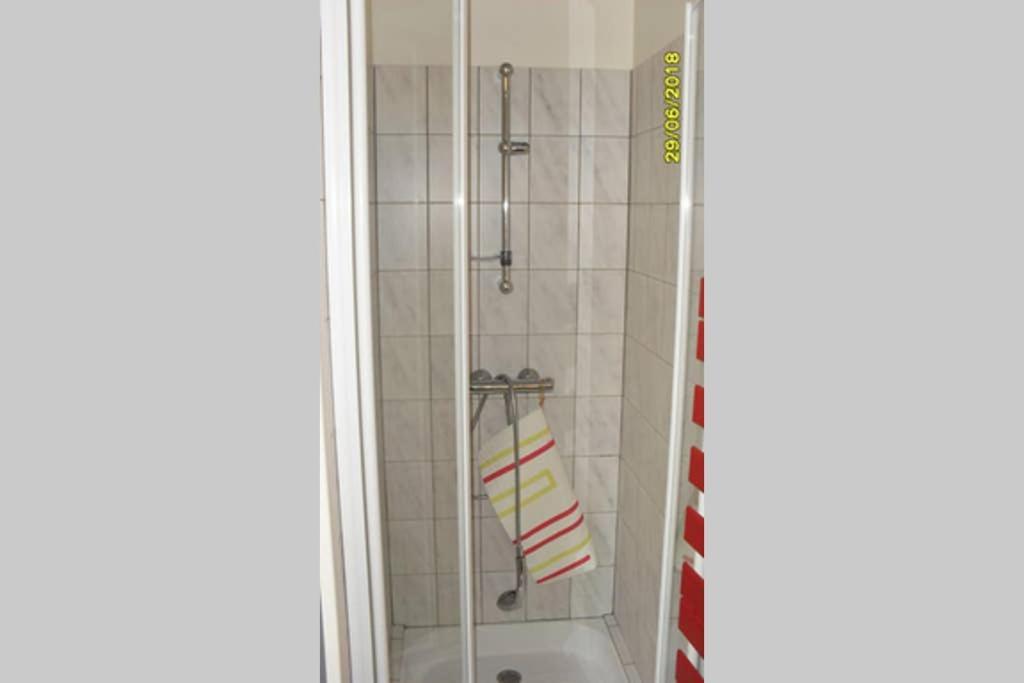 Gite A La Ferme Pres Vulcania-Gr89 La Goutelle ภายนอก รูปภาพ