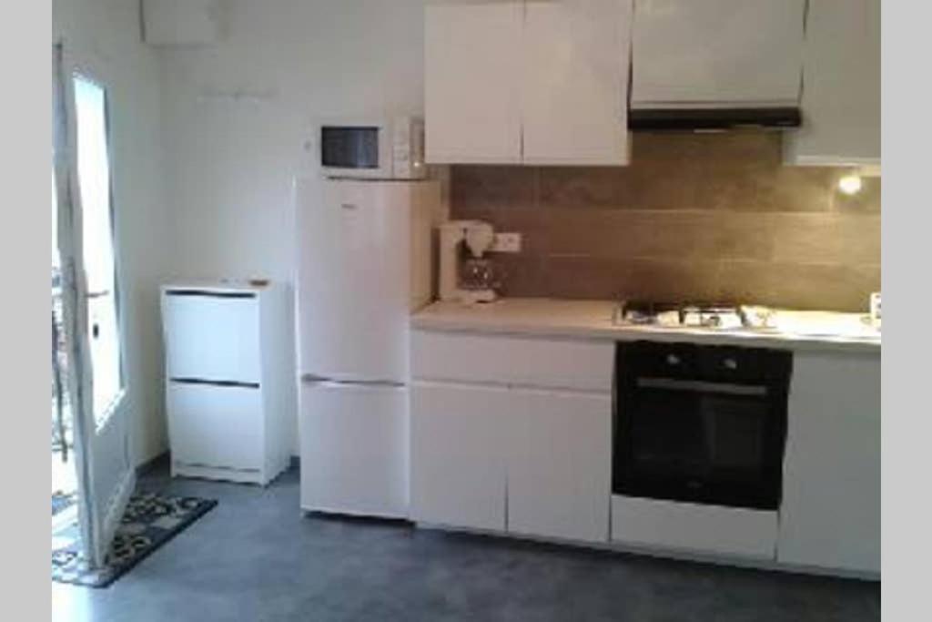 Gite A La Ferme Pres Vulcania-Gr89 La Goutelle ภายนอก รูปภาพ